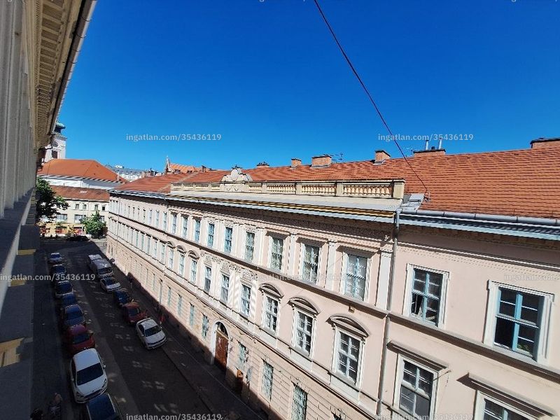 az épület kívülről
