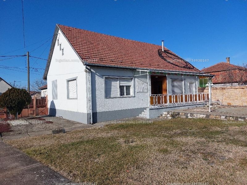 Listing photo