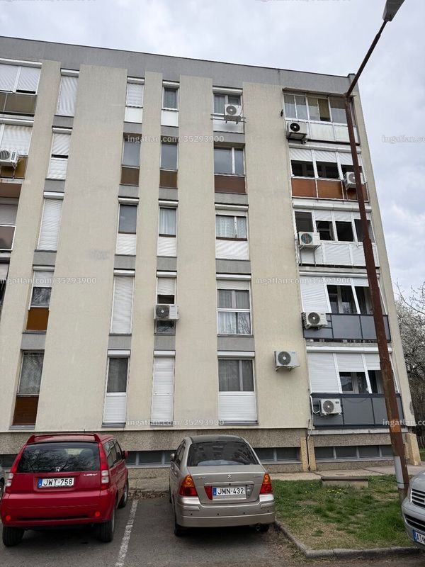 Listing photo
