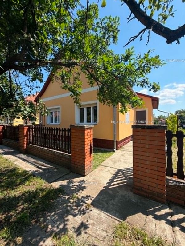 Listing photo