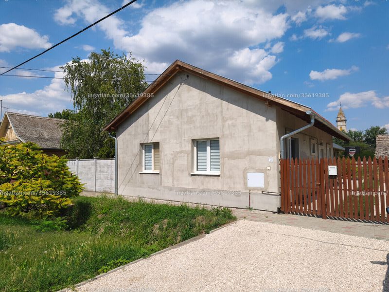 Listing photo