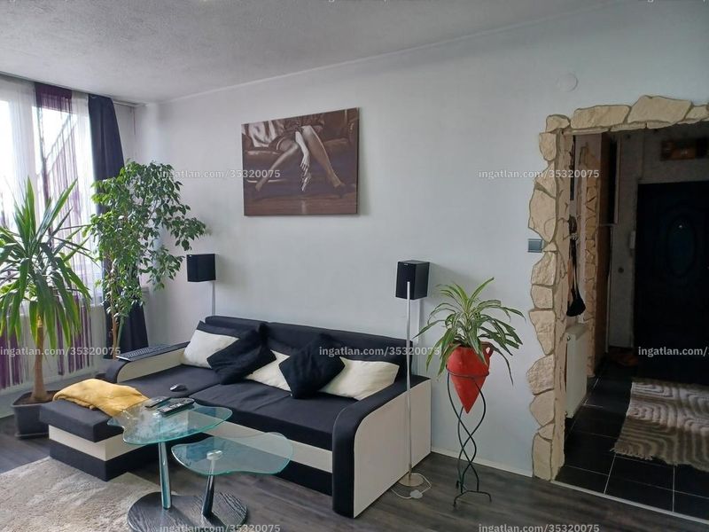 Listing photo