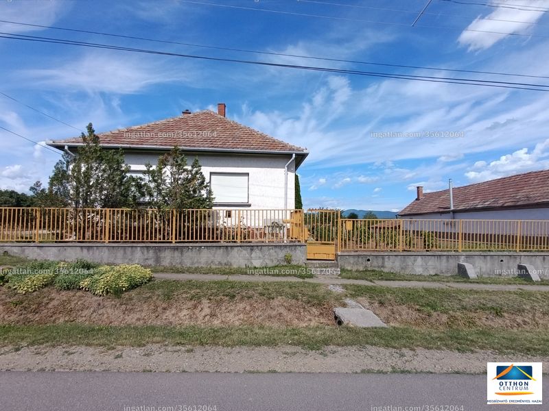 Hirdetés fotója