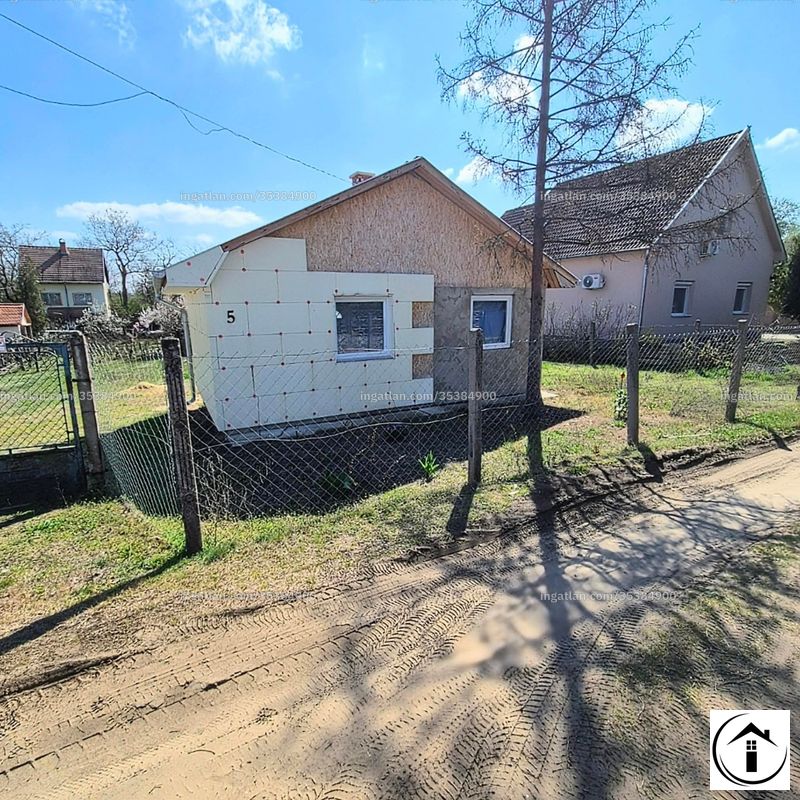 Listing photo