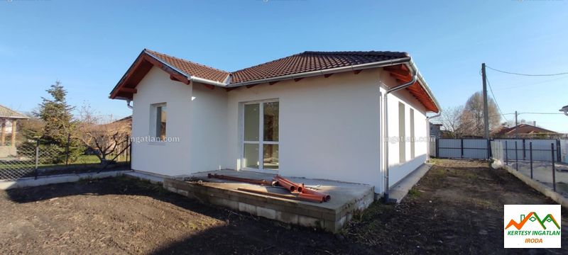 Listing photo