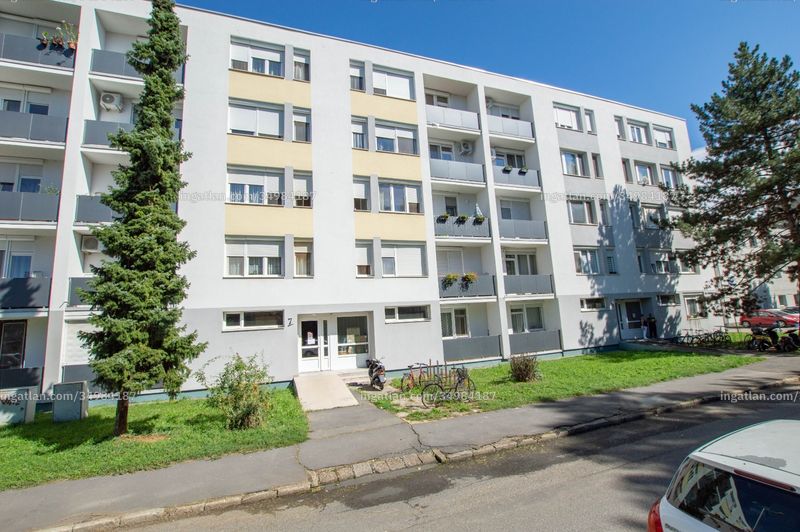 az épület kívülről
