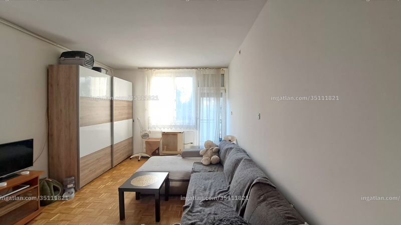 Listing photo