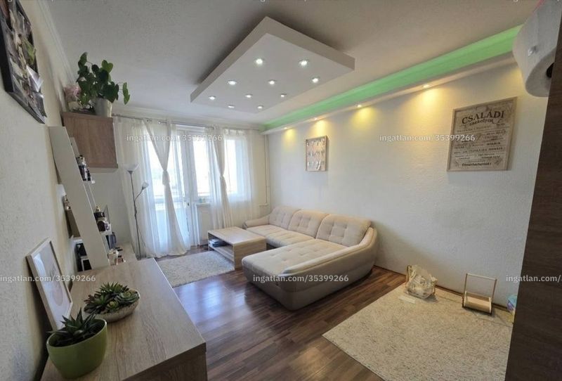 Listing photo