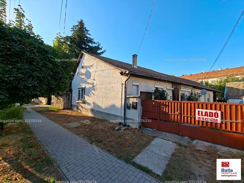 Listing photo