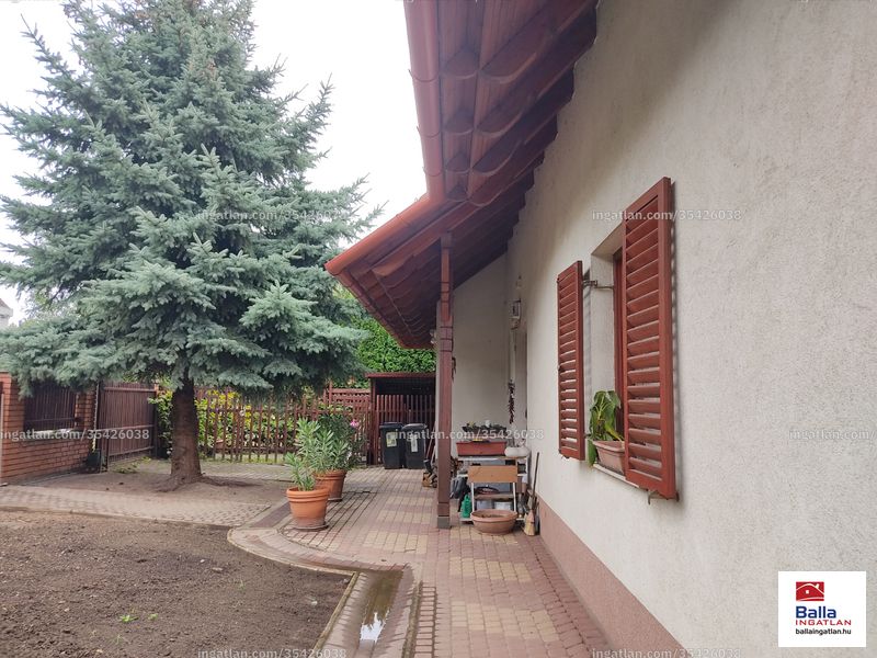 Listing photo
