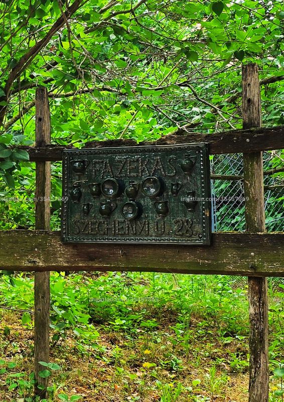bejárat (kívülről)