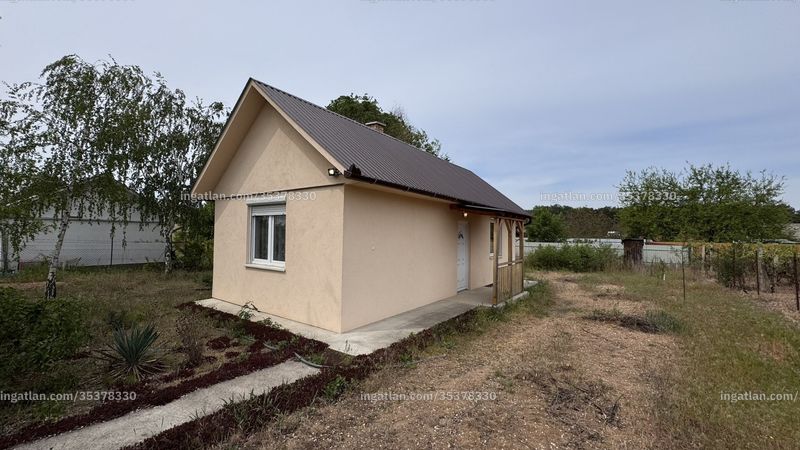Listing photo