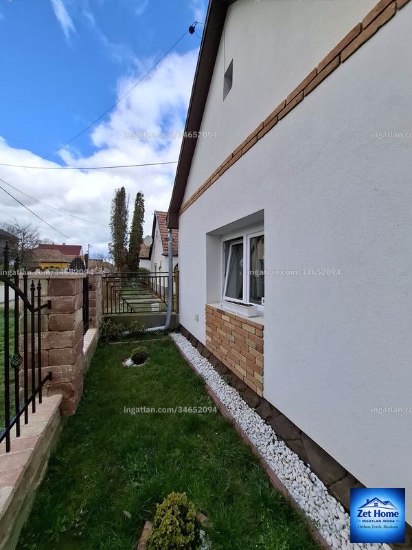 Listing photo
