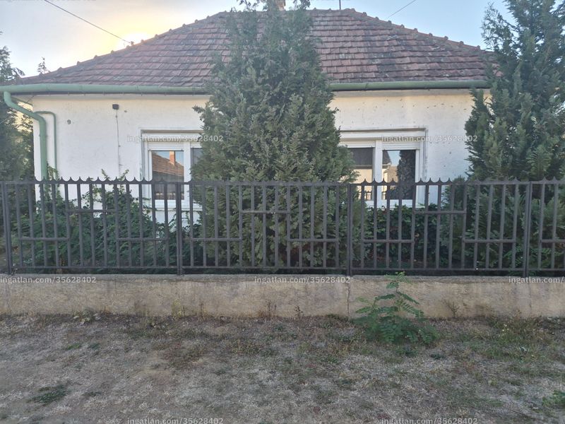 Hirdetés fotója