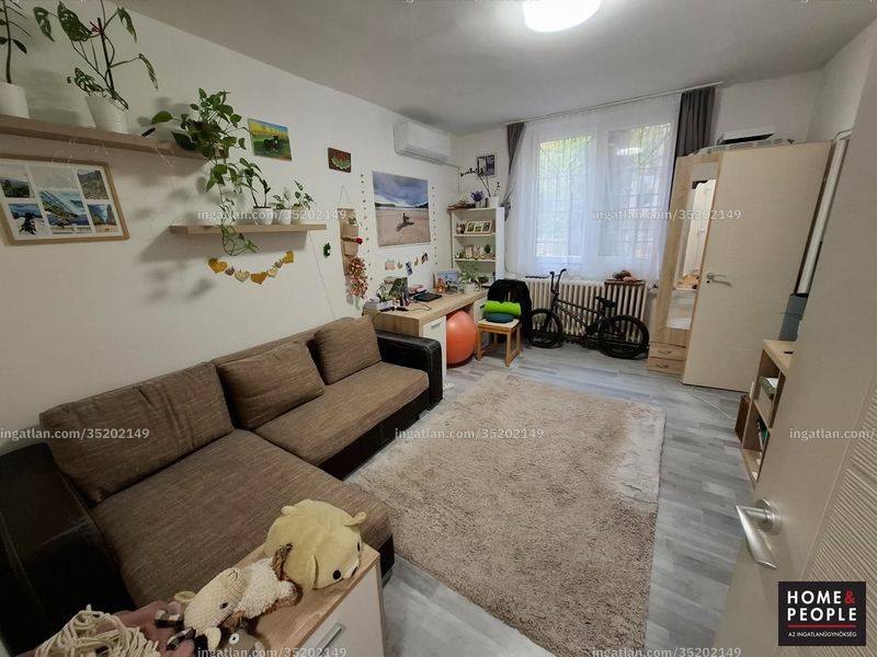 Listing photo