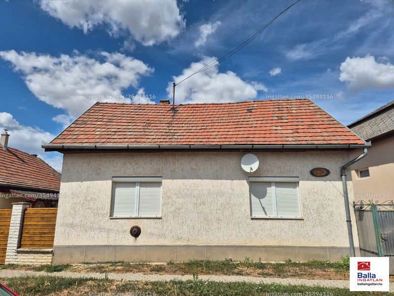 Listing photo