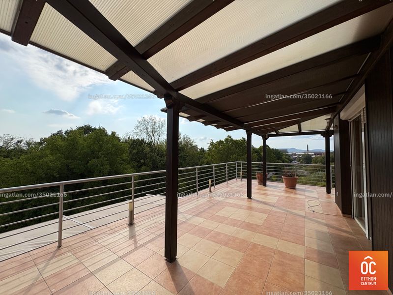 roof terrace
