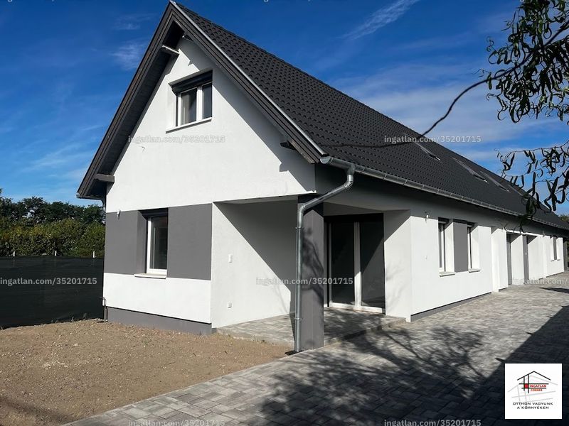 Hirdetés fotója