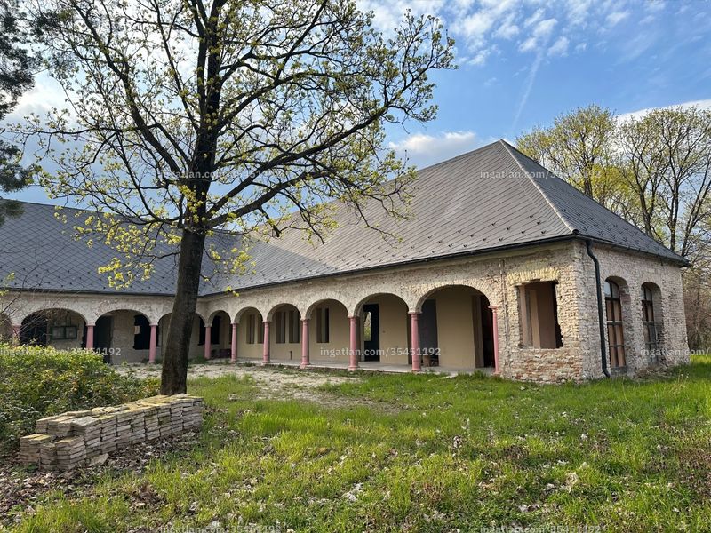 Listing photo