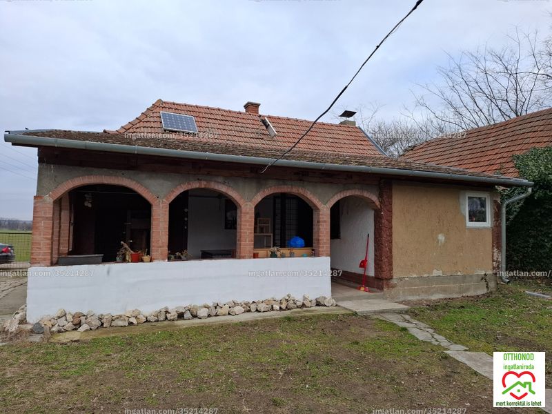 Listing photo