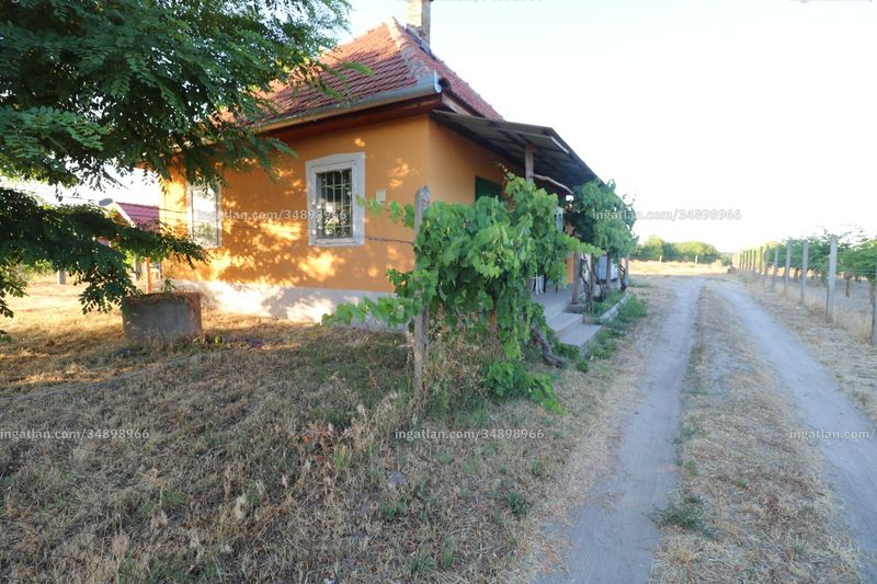 Listing photo