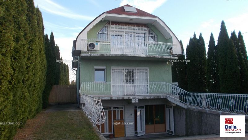 Listing photo