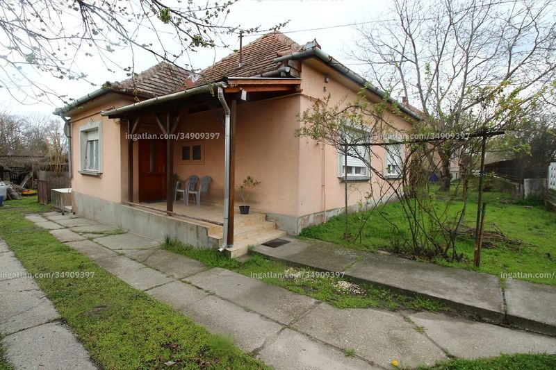 Listing photo