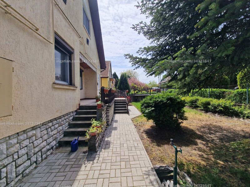 az épület kívülről