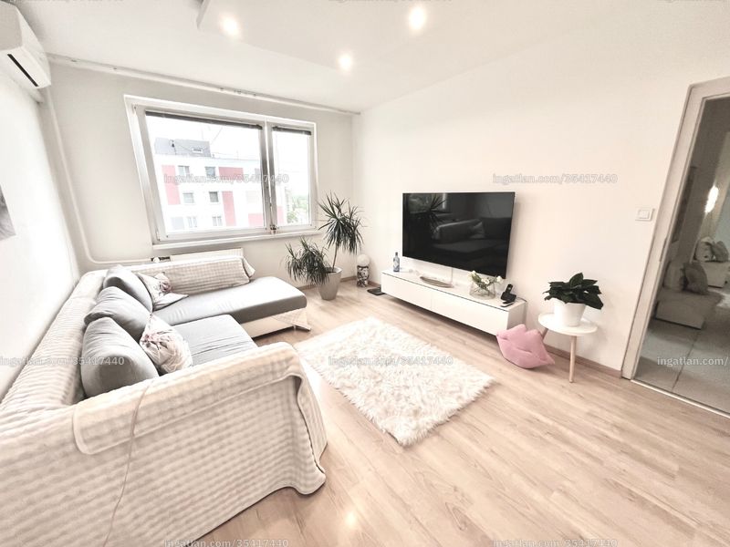 Listing photo