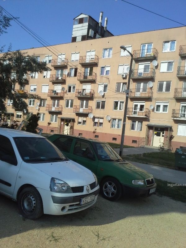 Listing photo
