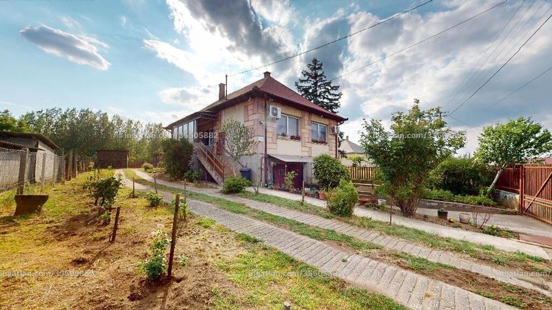Hirdetés fotója