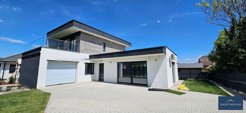 Hirdetés fotója