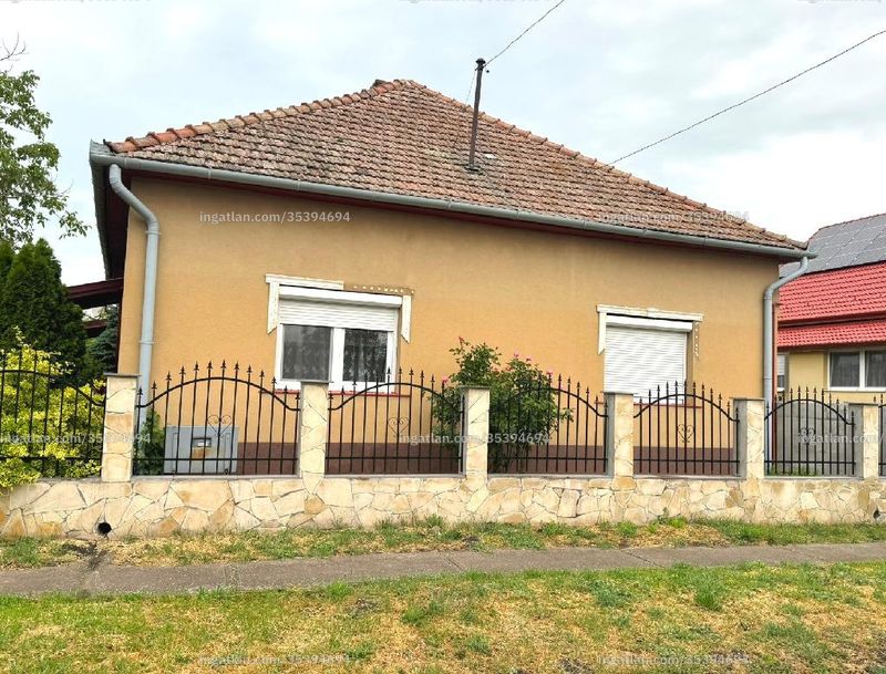Listing photo