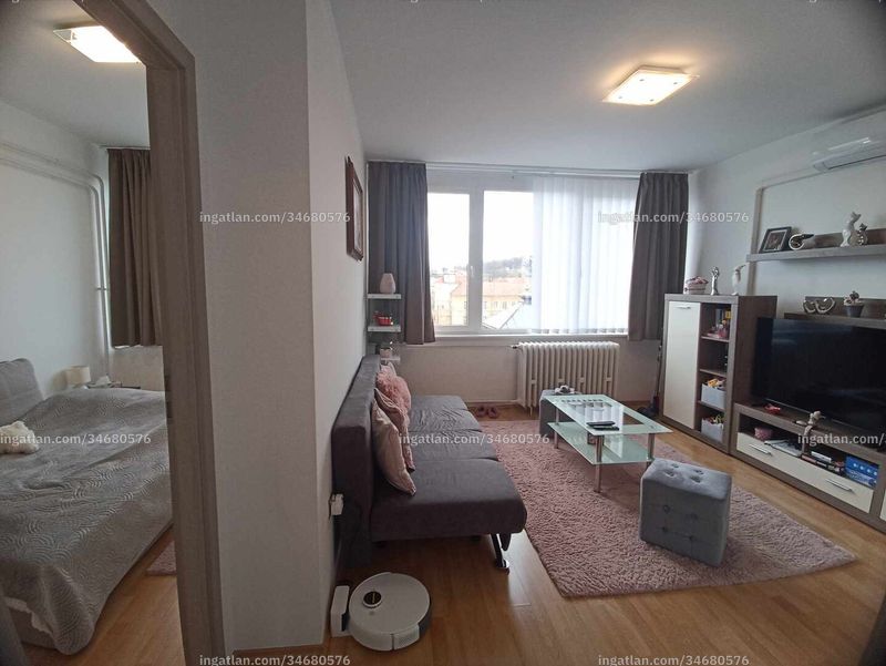 Listing photo
