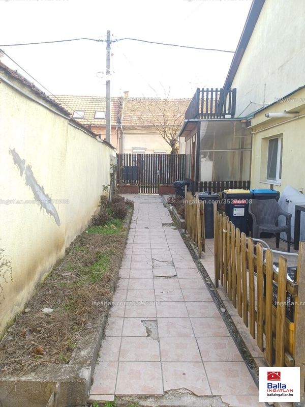 Listing photo
