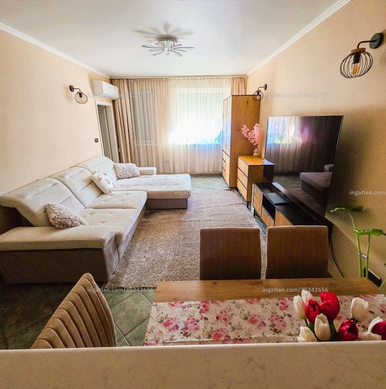Hirdetés fotója