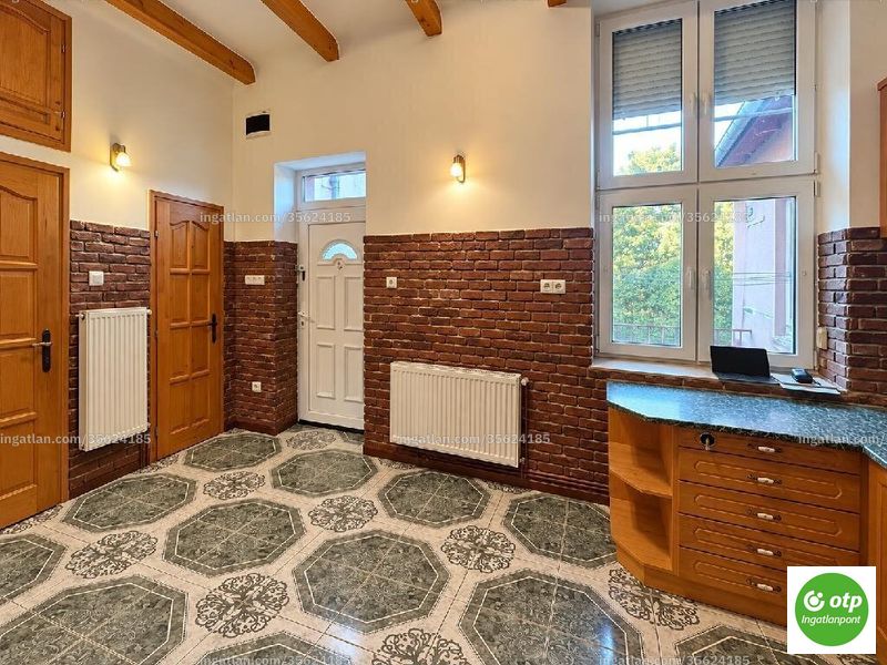 Listing photo