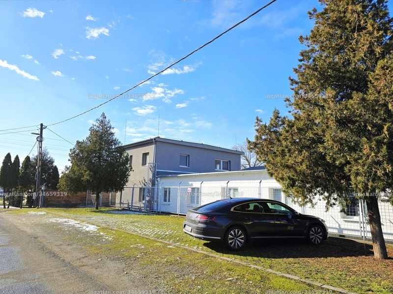 Listing photo