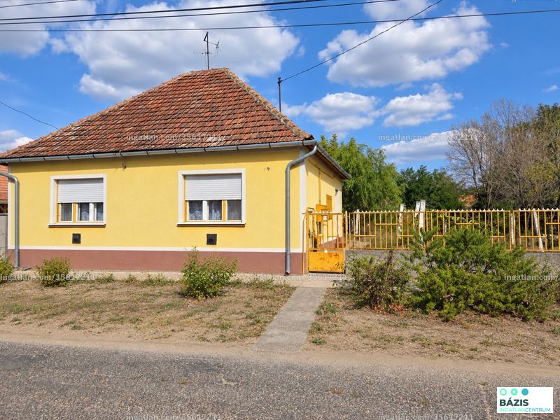 Listing photo
