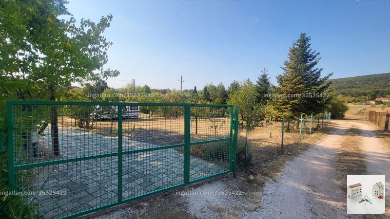 Listing photo