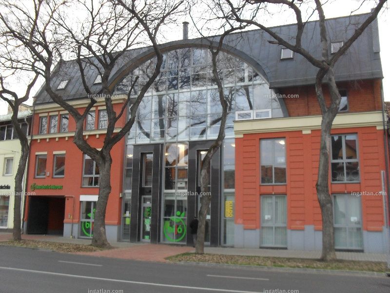 Listing photo