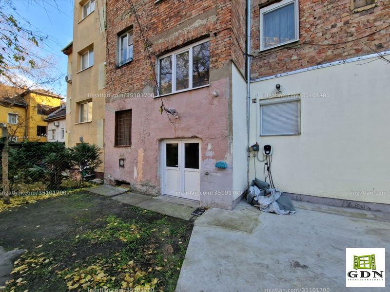 Listing photo