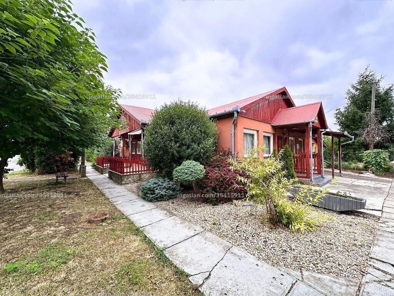 Listing photo