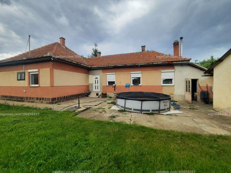 az épület kívülről