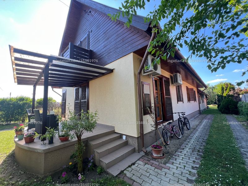 Listing photo