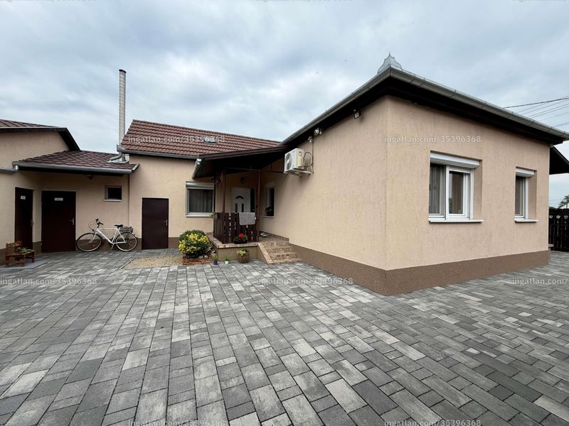 Listing photo