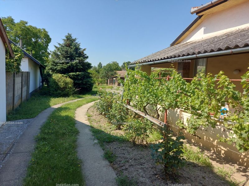 Listing photo