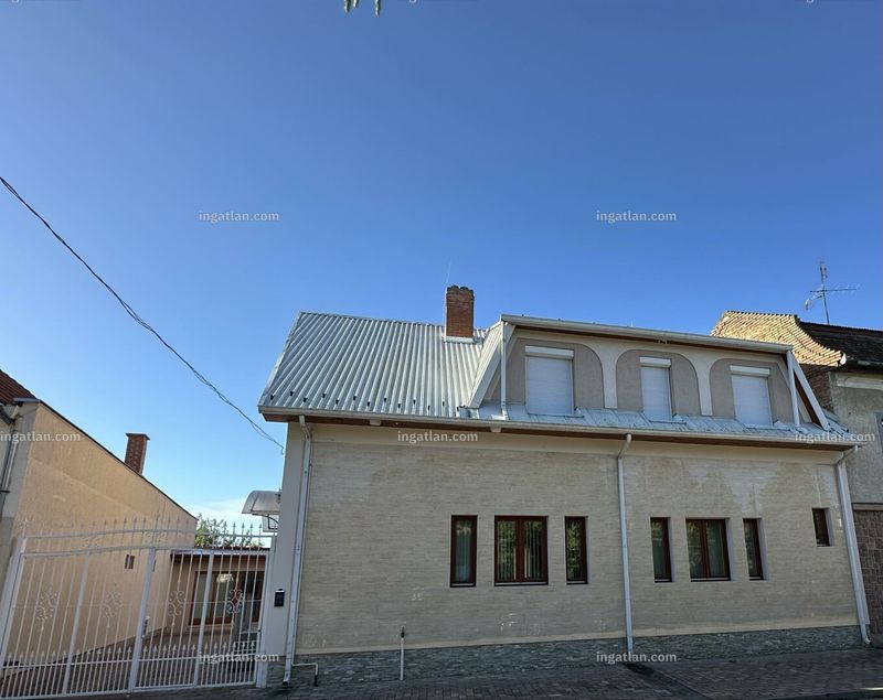 Listing photo