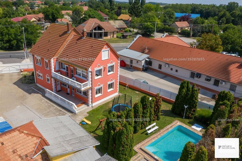 az épület kívülről