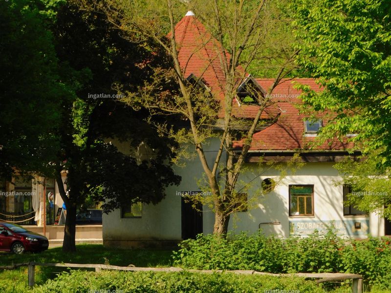 Listing photo